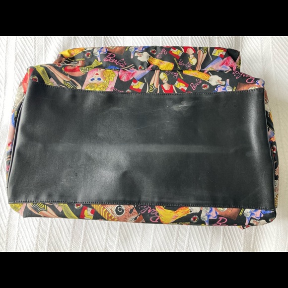 💗Vintage Nicole Miller Barbie duffel bag/diaper bag - Picture 3 of 7